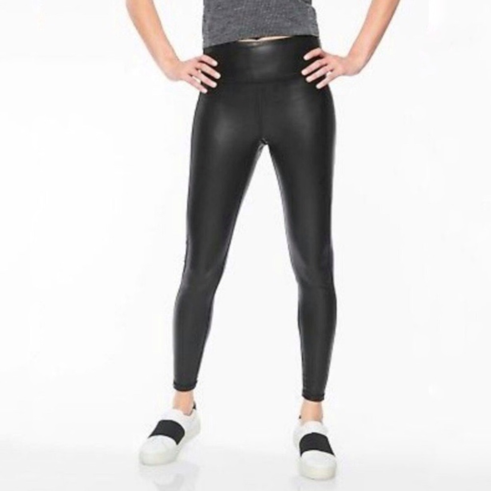 Athleta Gleam Chaturanga to Town Tights Size M Pockets Vegan Leather Leggings
